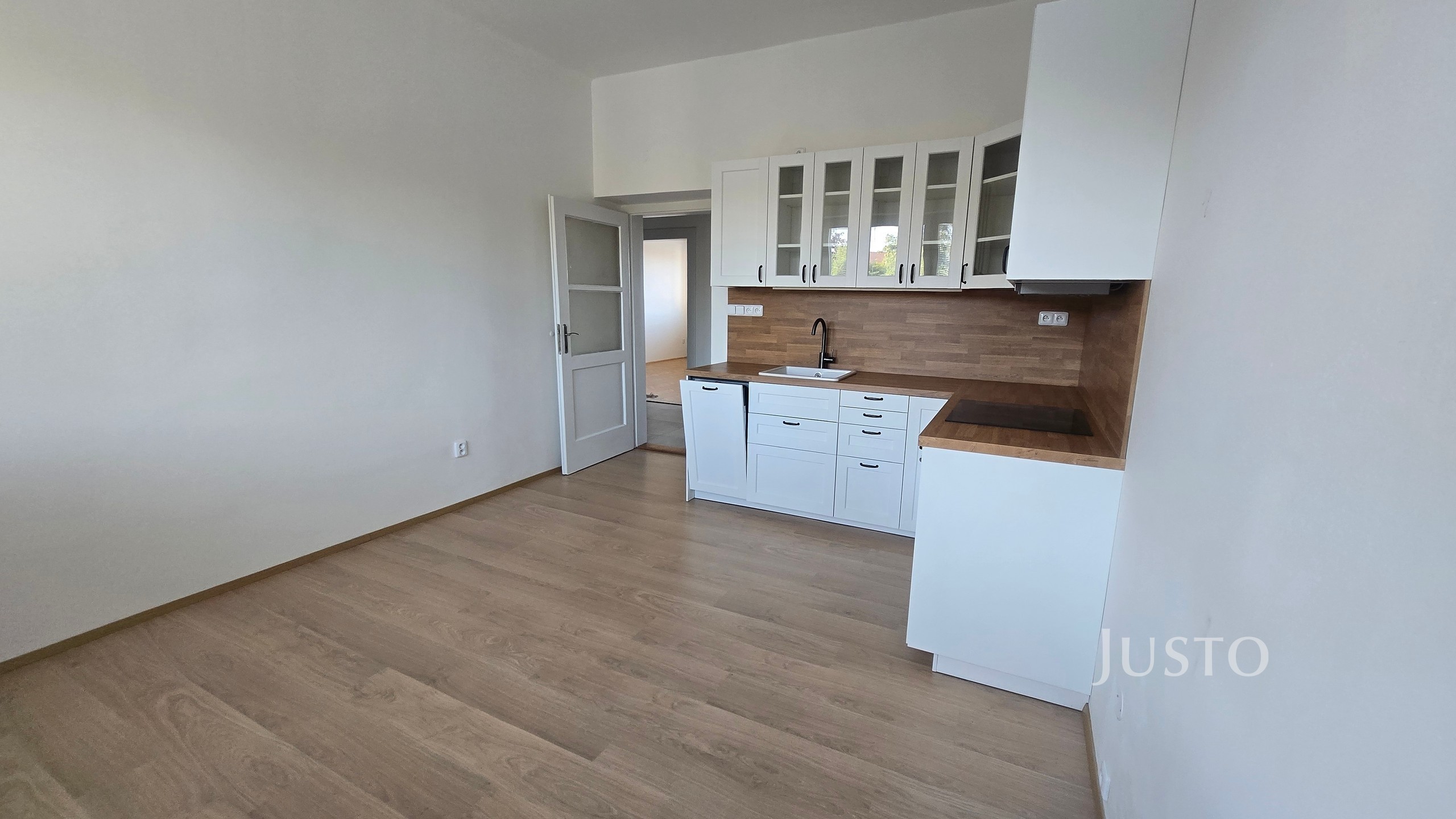 Byt 2+1 · 77 m² · Mírové nám., Písek Budějovické Předměstí - 2