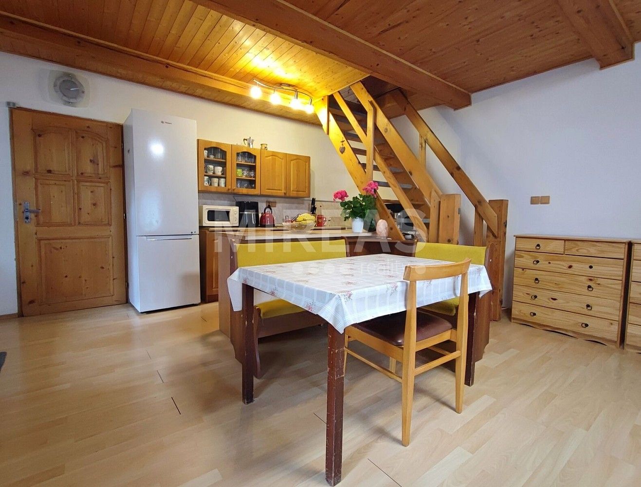 Chalupy, Chotěšice - Nouzov, okres Nymburk, Středočeský kraj, 185 m² - 2
