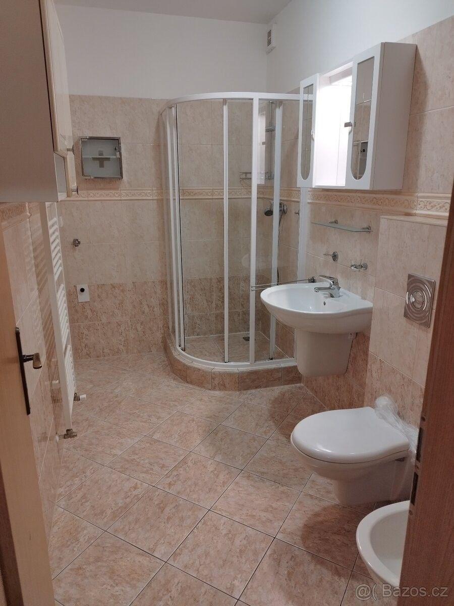 Byty, Jesenice u Prahy, 252 42