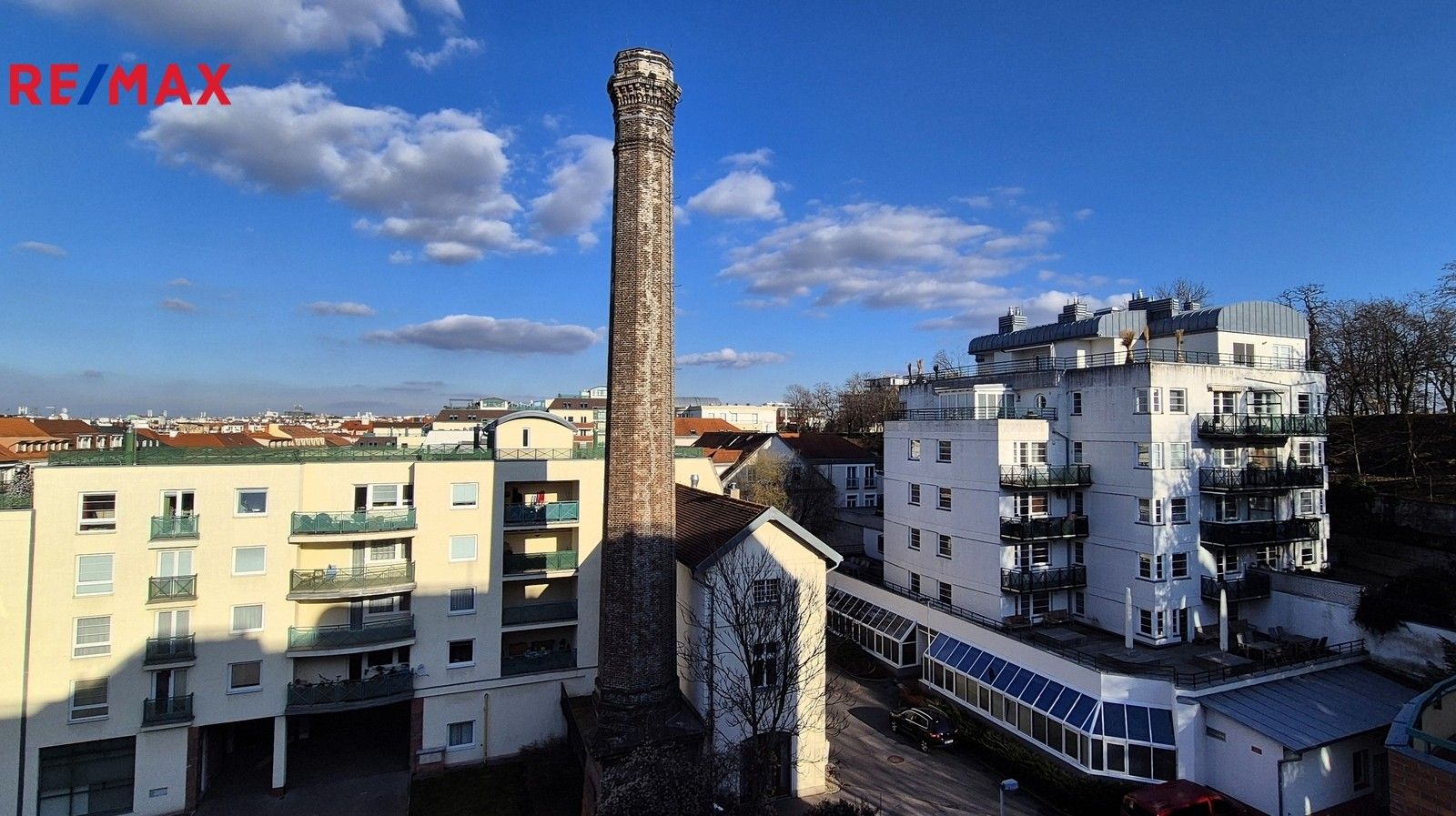 Pronájem byt 2+kk - V kapslovně 2770, Praha, 58 m²