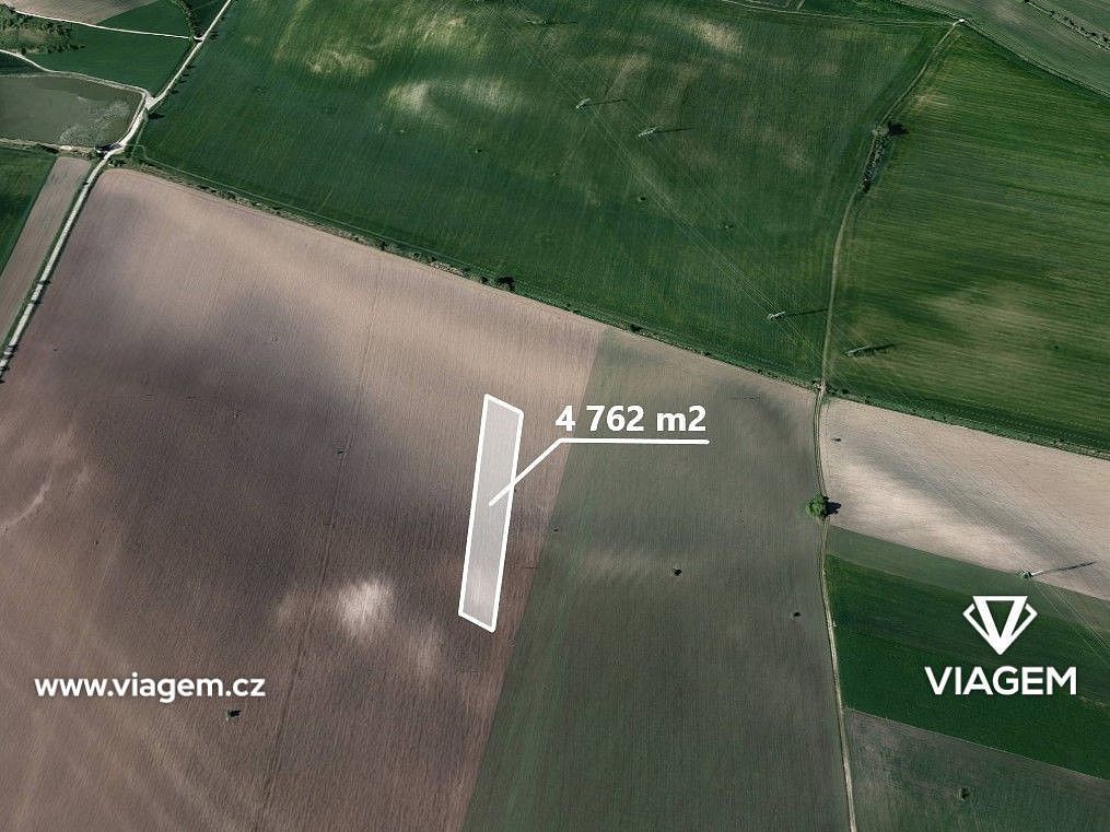 Zemědělský pozemek, 1 587 m²