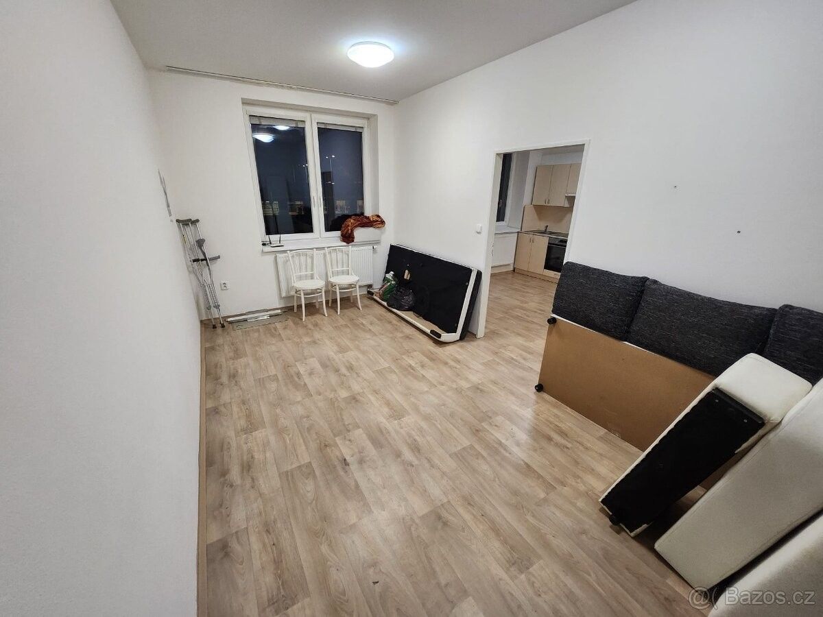 Pronájem byt - Veselí nad Moravou, 698 01