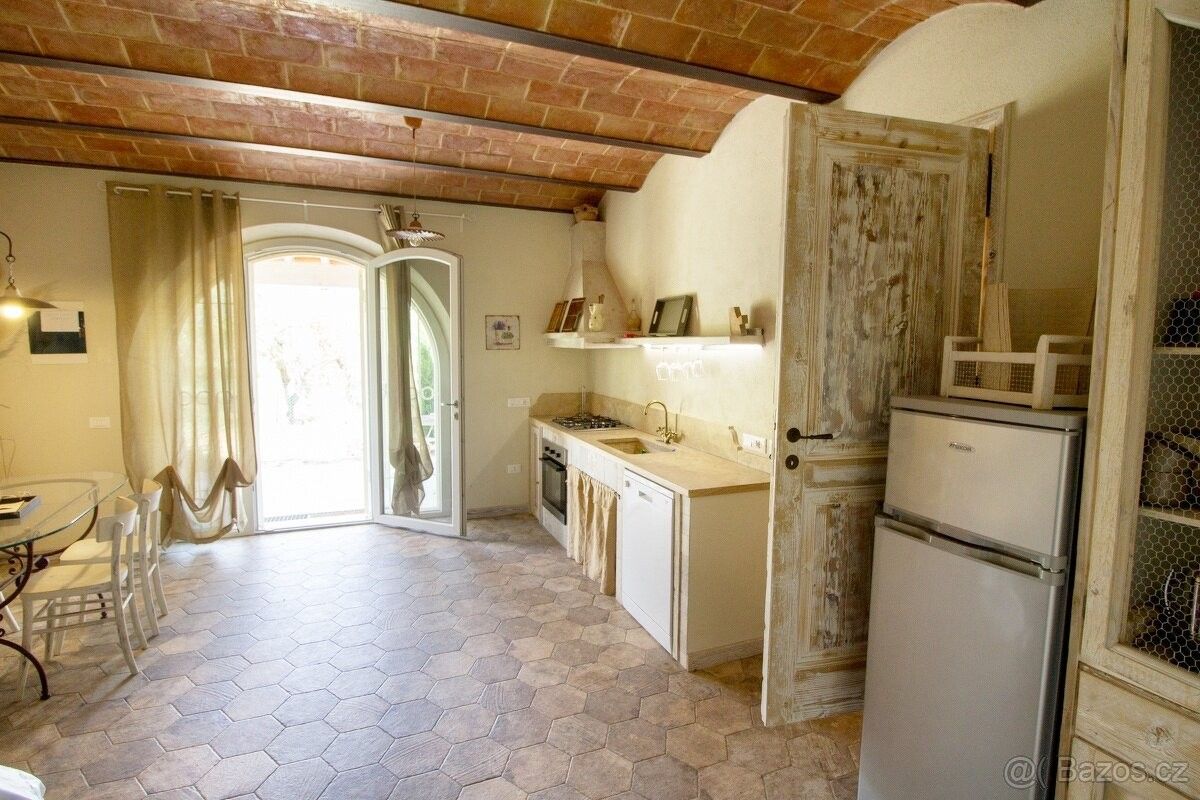 Prodej rodinný dům - 987 66, Zahraničí - 5