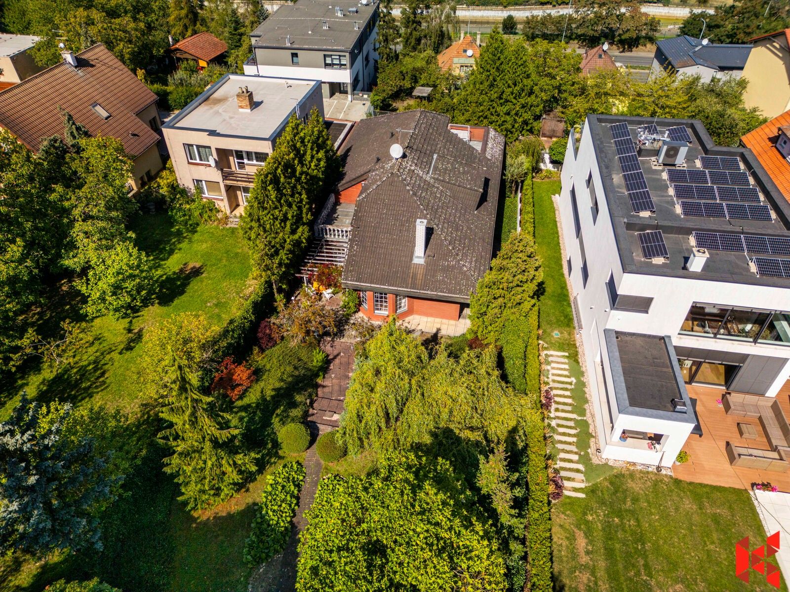 Prodej rodinný dům - Pod viaduktem 1067, Praha Stodůlky, 244 m² - 2