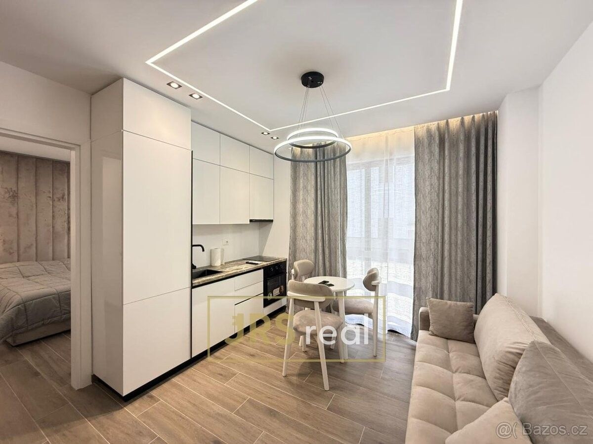 Prodej byt - 987 66, Zahraničí