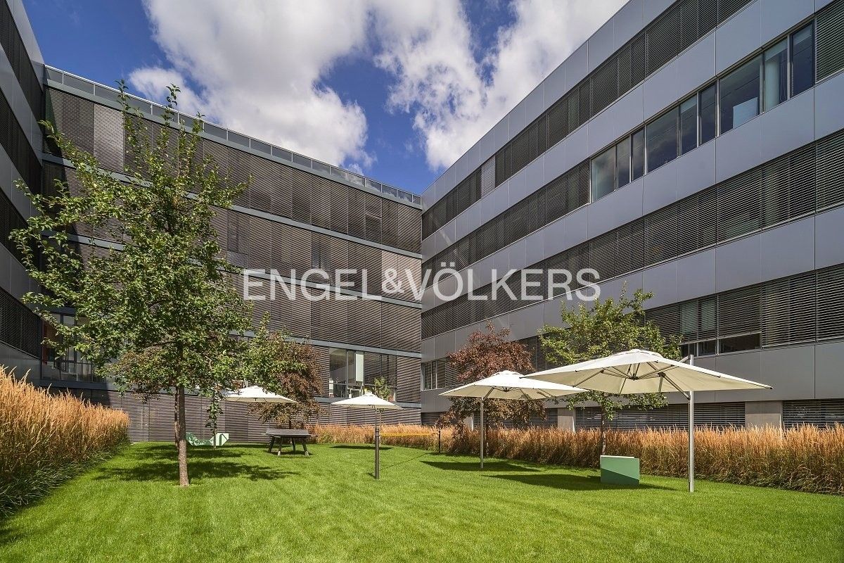 Kancelář · 372 m² · Na hřebenech II 1718, Praha Nusle - 4