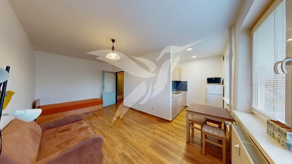 1+1, Svojšovická, Praha, 27 m²