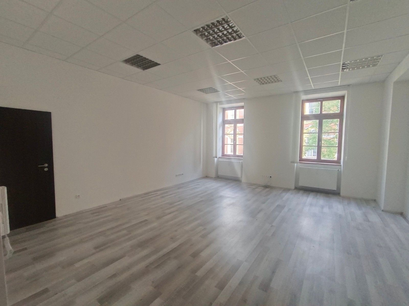 Kanceláře, Hlavní třída, Šumperk, 71 m² - 2
