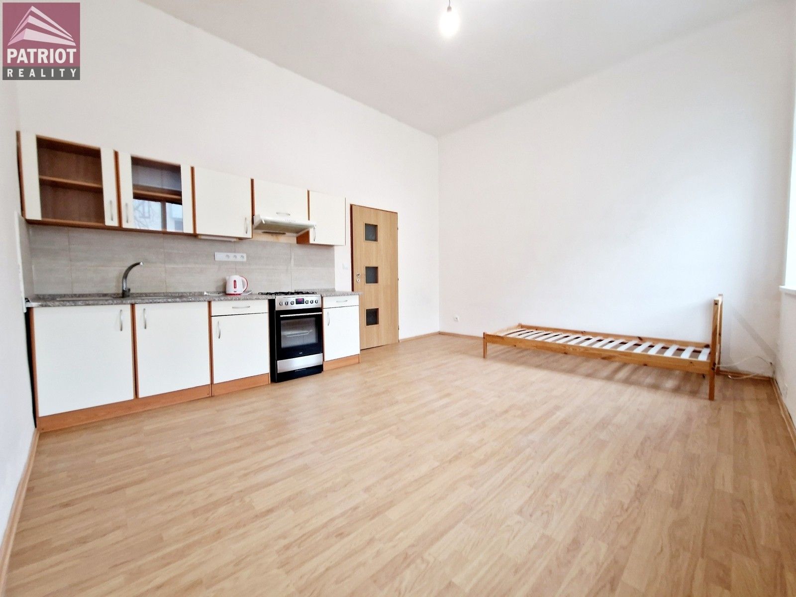 Pronájem byt 1+kk - Šantova, Olomouc, 30 m²