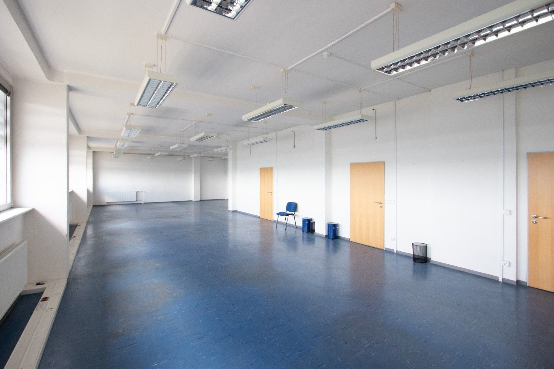 Pronájem kancelář - Ringhofferova, Praha, 320 m²