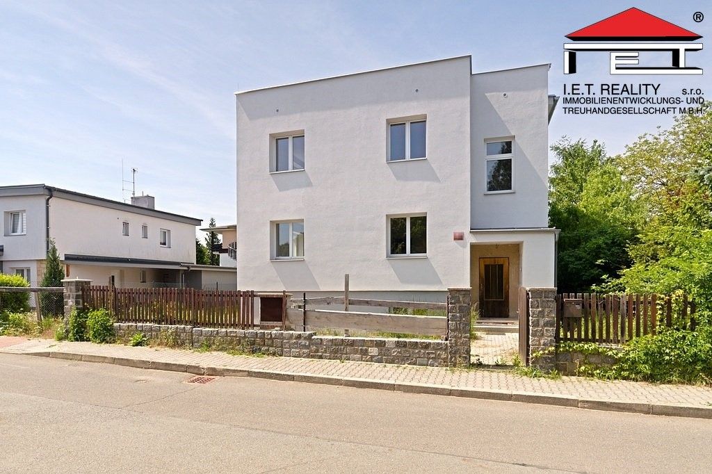 Prodej rodinný dům - Netušilská, Praha, 270 m²