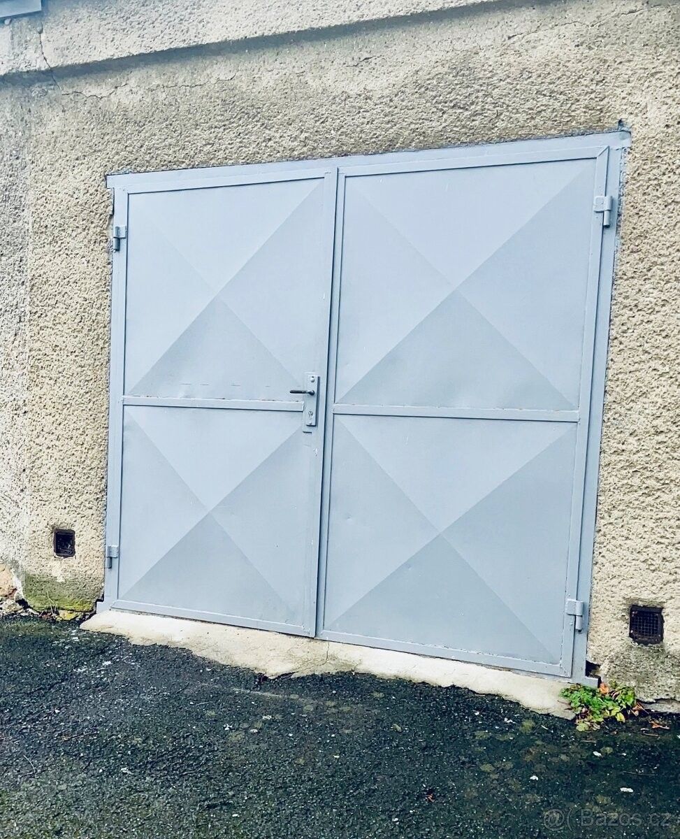 Garáže, Bruntál, 792 01