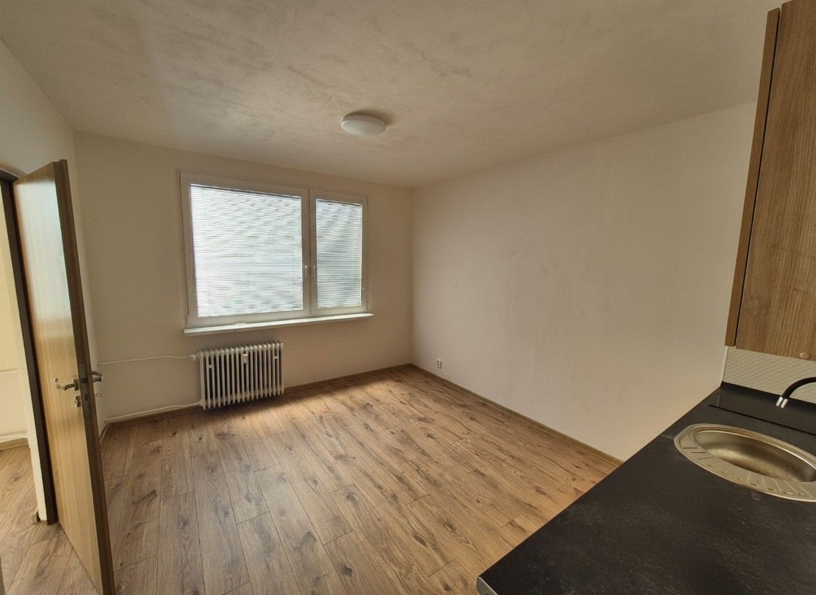 Pronájem byt - Chomutov, 430 04