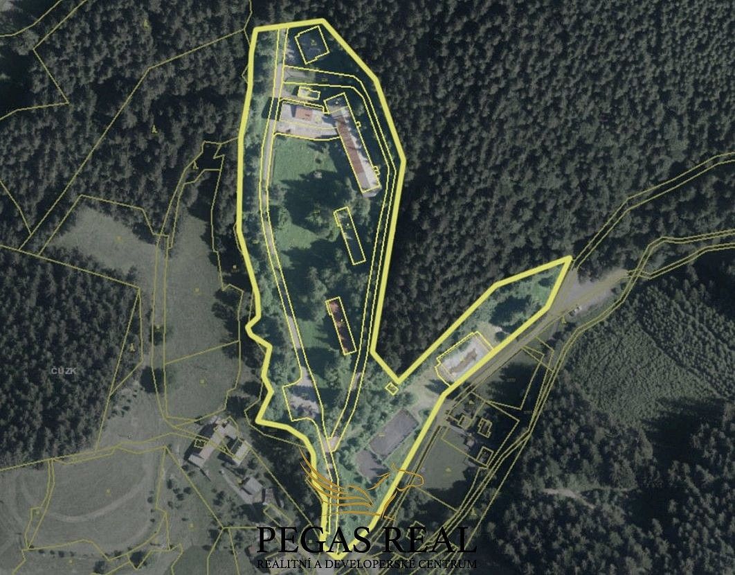 Ubytovací zařízení, Velké Karlovice, okres Vsetín, Zlínský kraj, 4 400 m² - 2