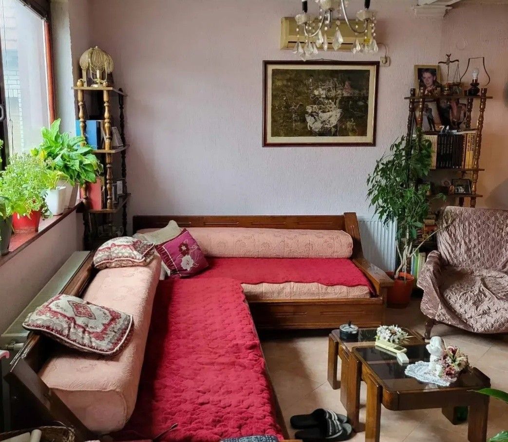 Rodinné domy, 987 66, Zahraničí