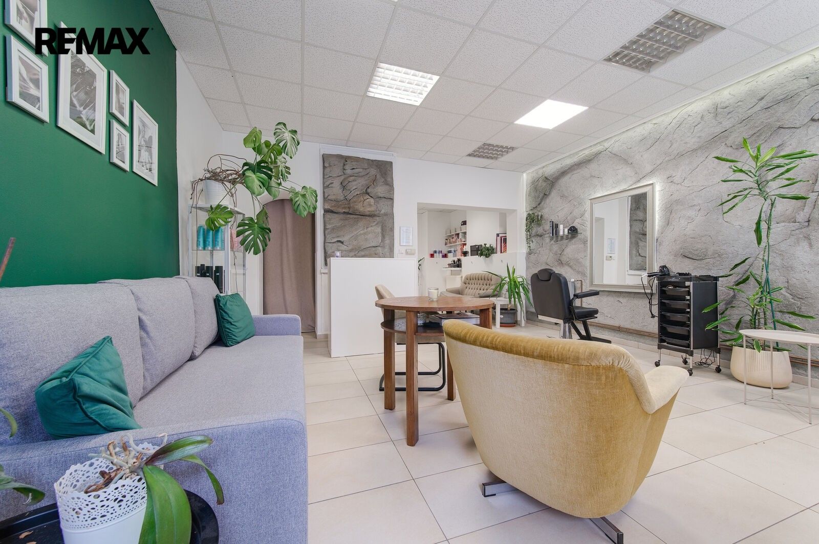 Prodej obchodní prostory - Svobody 162, Cheb, 62 m² - 2