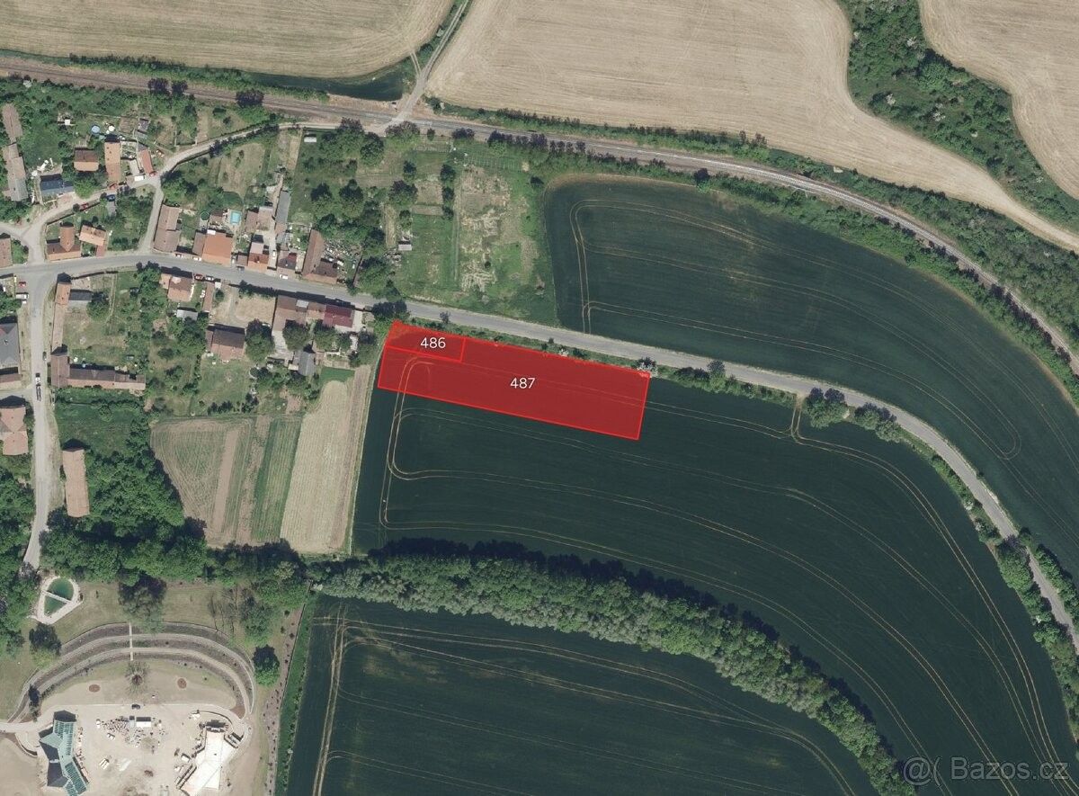 Pozemky pro bydlení, Klobuky v Čechách, 273 74