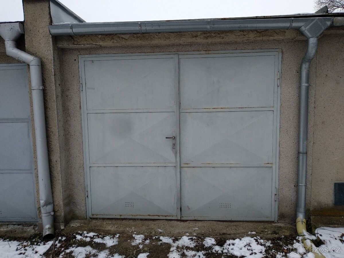 Garáže, Vyškov, 682 01