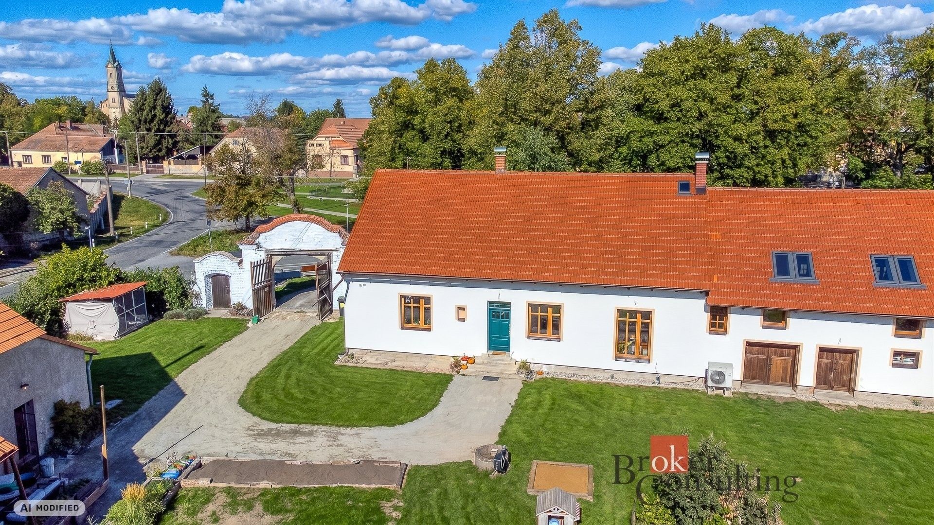 Rodinný dům · 870 m² · Průběžná, Chleby - 1