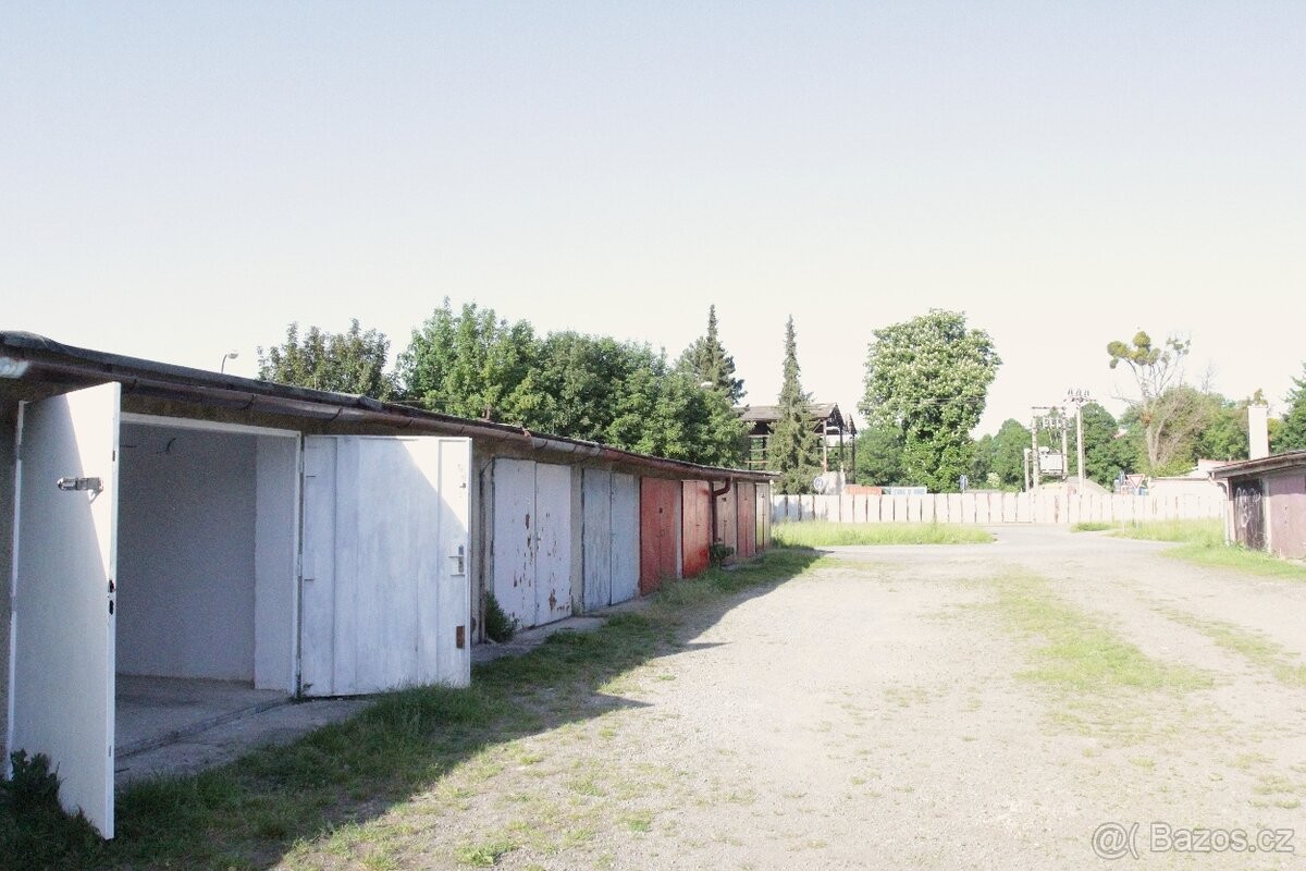Garáže, Valašské Meziříčí, 757 01 - 1