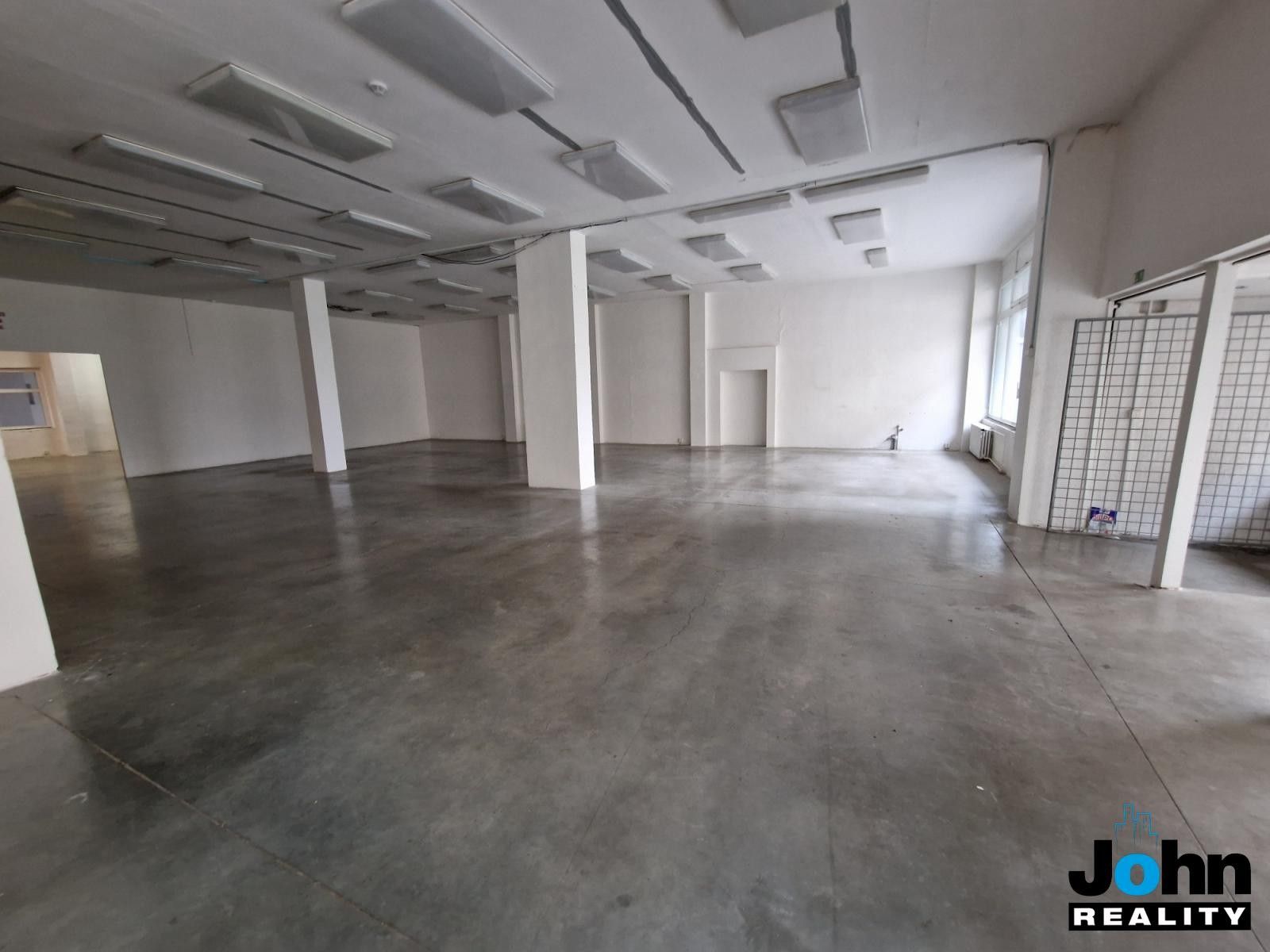 Pronájem obchodní prostory - K. H. Máchy, Most, 400 m² - 5