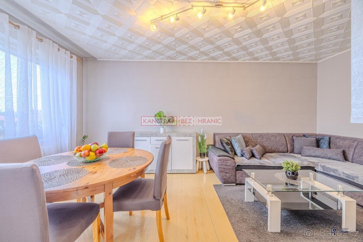 Byty, Nehvizdy, 250 81