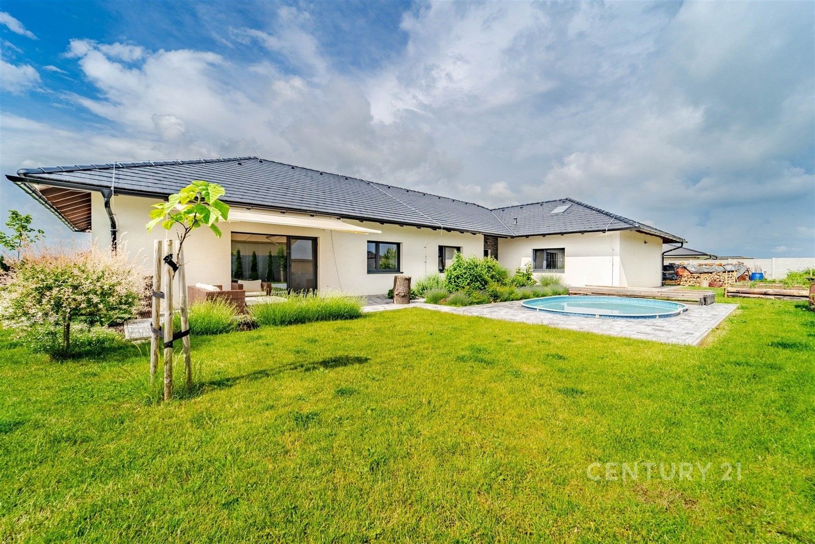 Prodej rodinný dům - V Kukli 446, Křenice, 417 m²