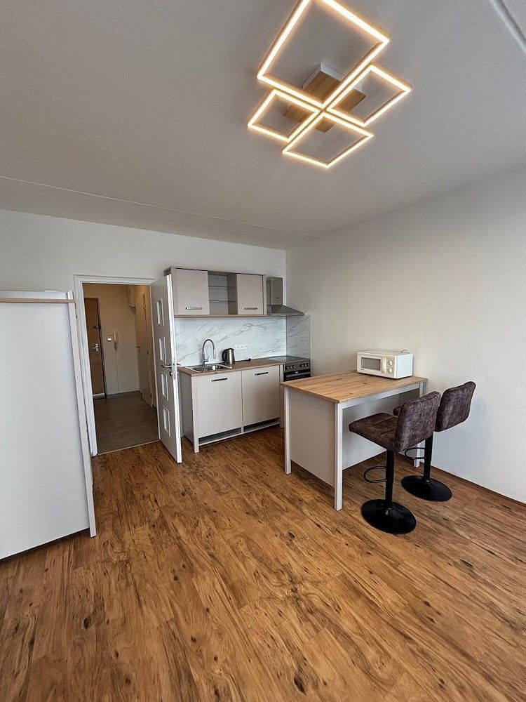 Byt 2+kk · 48 m² · Praha - Kamýk, okres Praha 12, Hlavní město Praha - 3