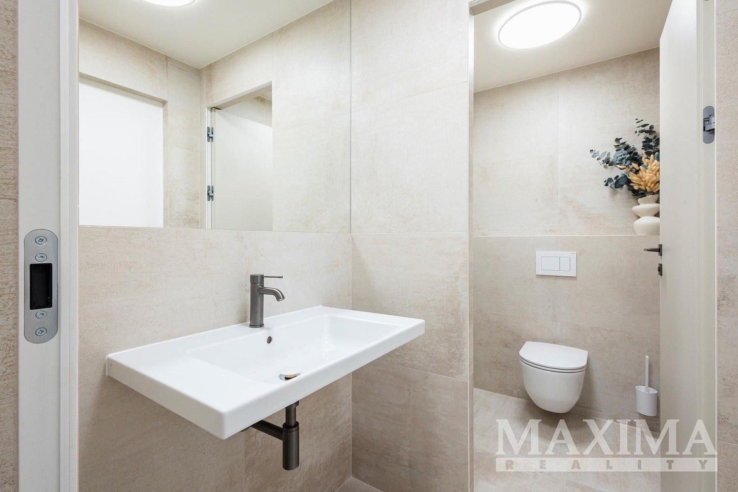Prodej obchodní prostory - Praha - Žižkov, okres Praha 3, Hlavní město Praha, 53 m² - 2