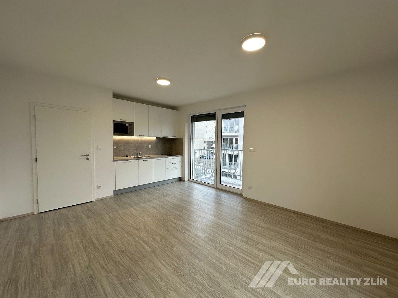 Pronájem byt 1+kk - Moravní, Otrokovice, okres Zlín, 26 m² - 2