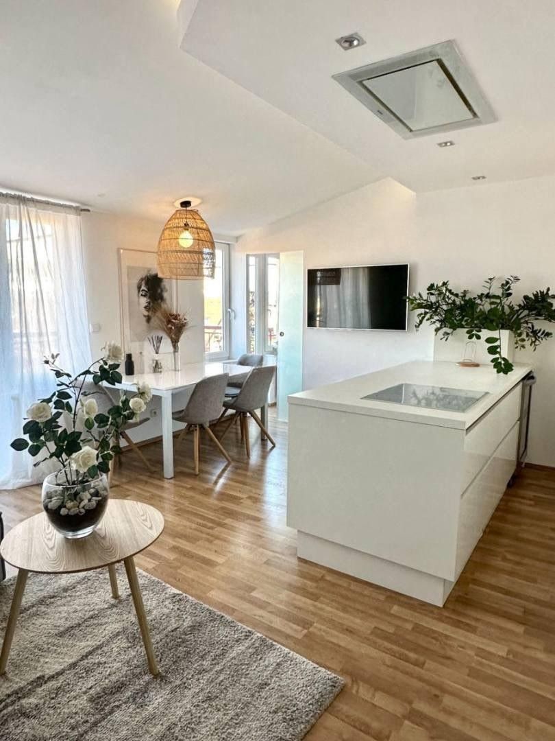 Pronájem byt 3+kk - Tusarova, Praha, 76 m²