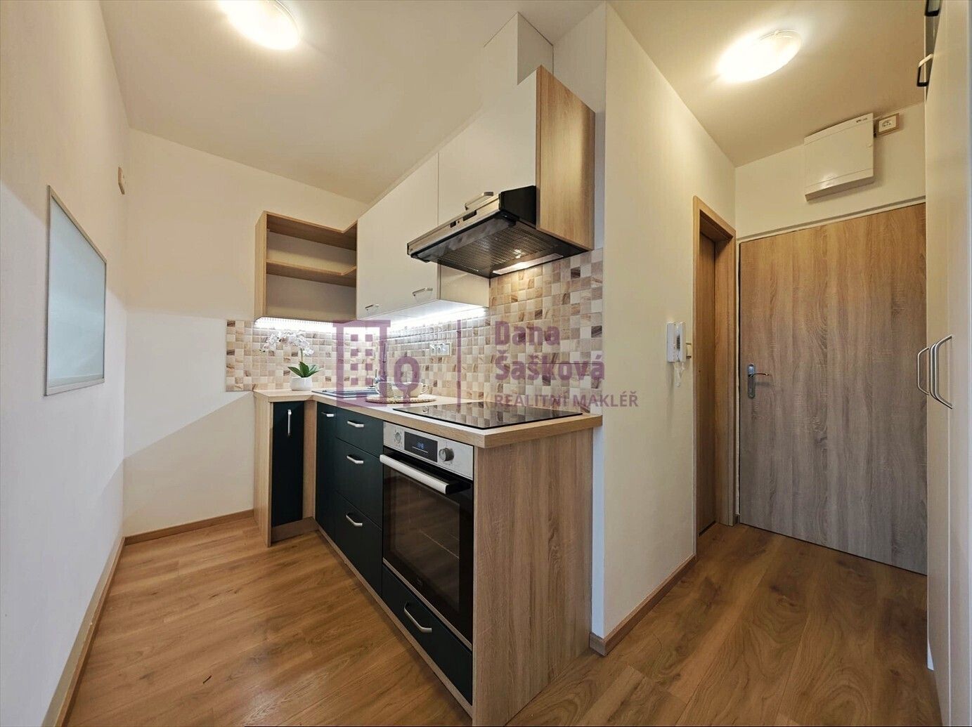 Pronájem byt 2+1 - sídliště Vajgar, Jindřichův Hradec, 35 m²