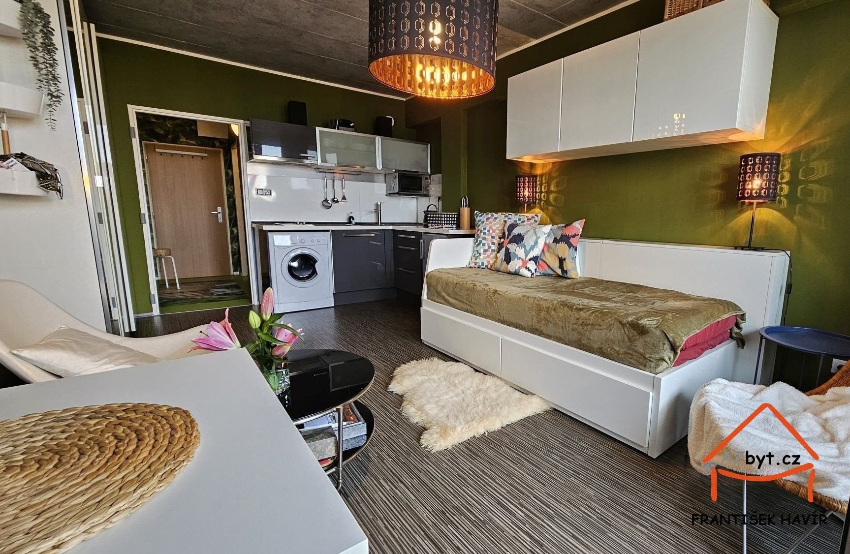 Pronájem byt 1+kk - náměstí 5. května, Čelákovice, 27 m²