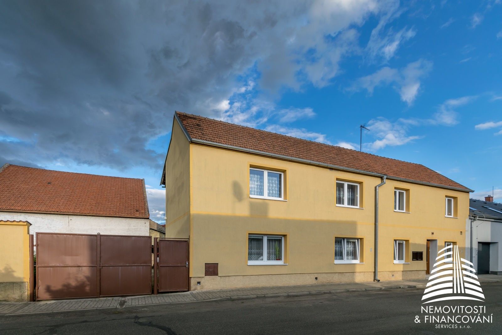 Rodinné domy, K Přívozu, Dobříň, 320 m²