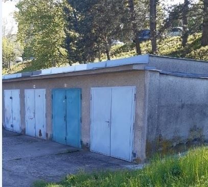 Garáže, Uherský Brod, 688 01