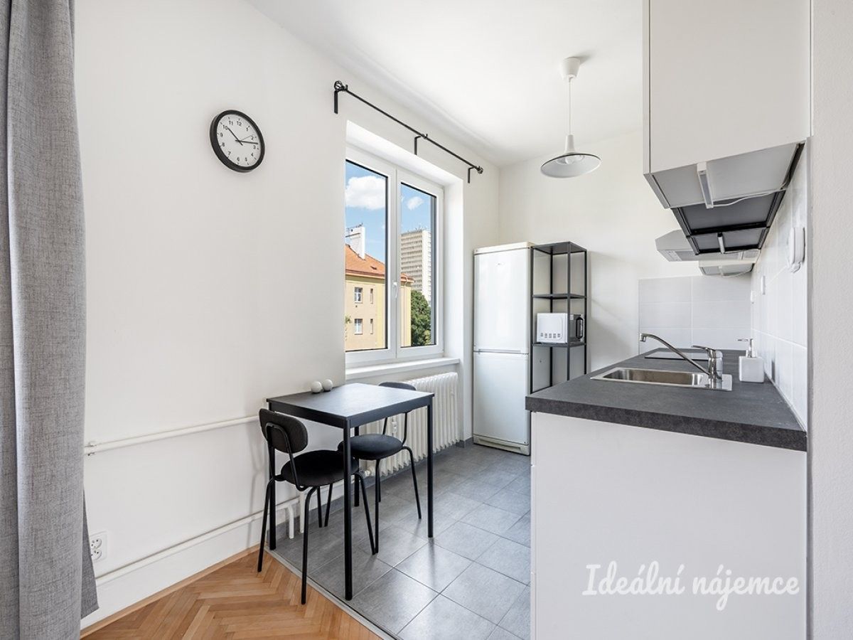 2+kk, U kombinátu, Praha, 46 m² - 1