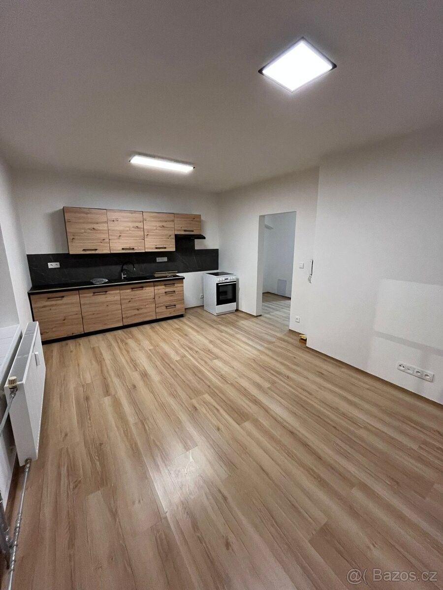 Byty, Lhenice, 384 02