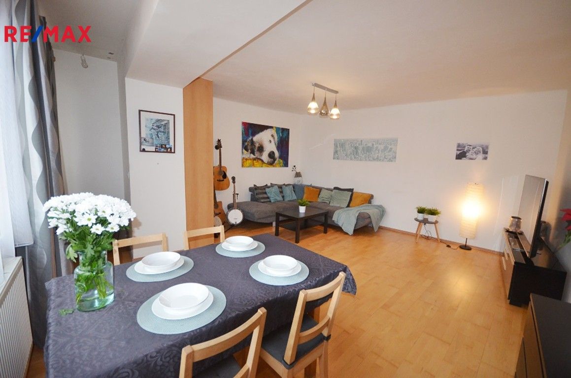 Prodej rodinný dům - Vinařického, Slaný, 200 m²