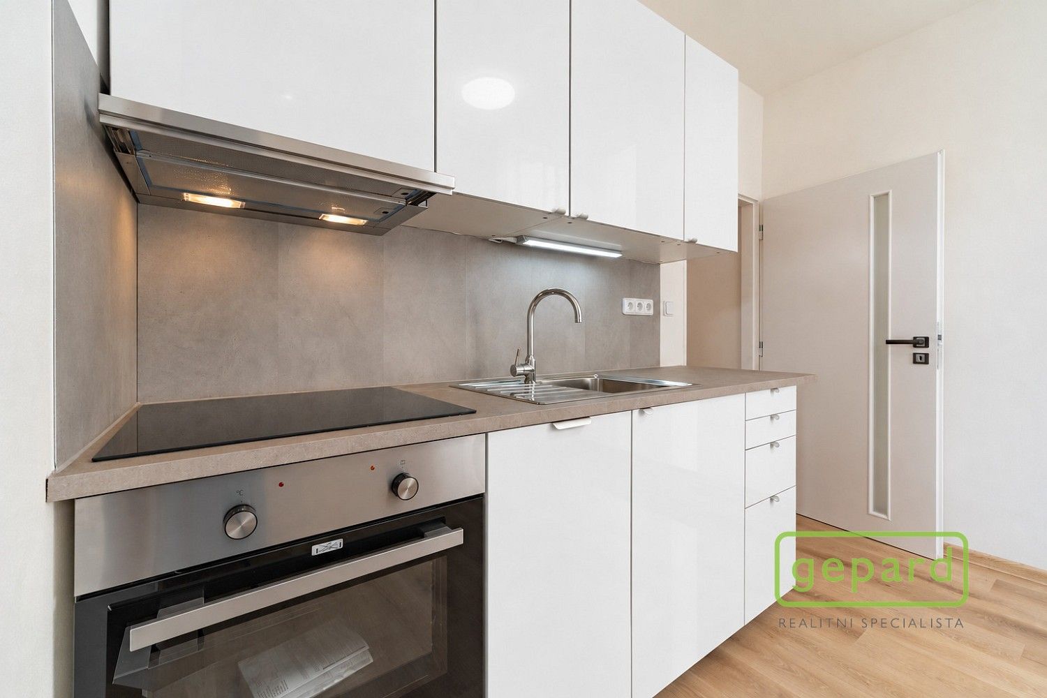 1+1, Cheb, Karlovarský kraj, 42 m² - 2