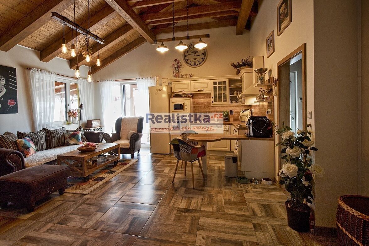 Prodej rodinný dům - Kbelany, 142 m²