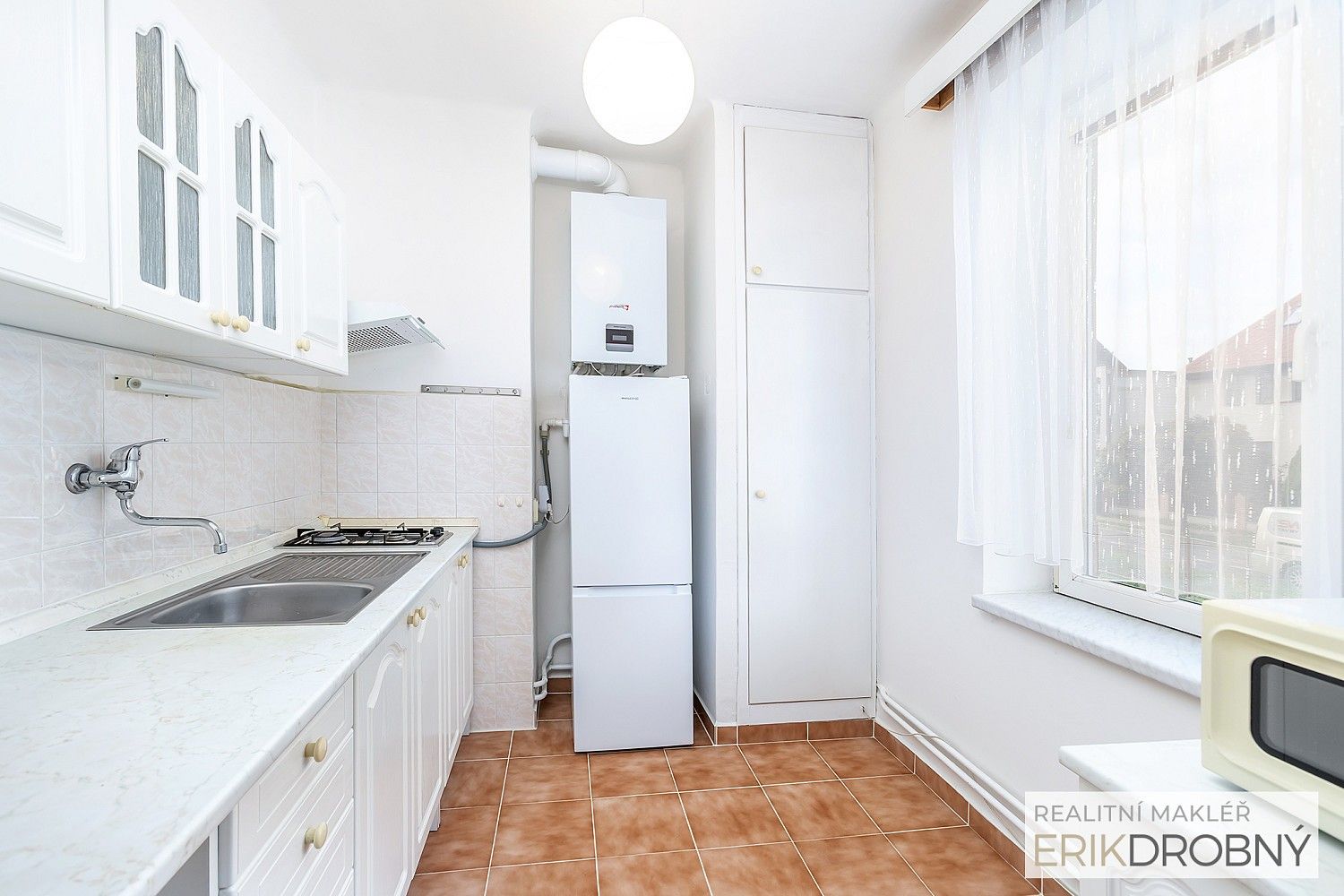 Byt 2+1 · 58 m² · Ke Kamenci, Pardubice - Bílé Předměstí - 2