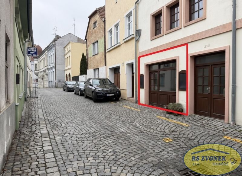 Pronájem obchodní prostory - Tylova, Kroměříž, 123 m²