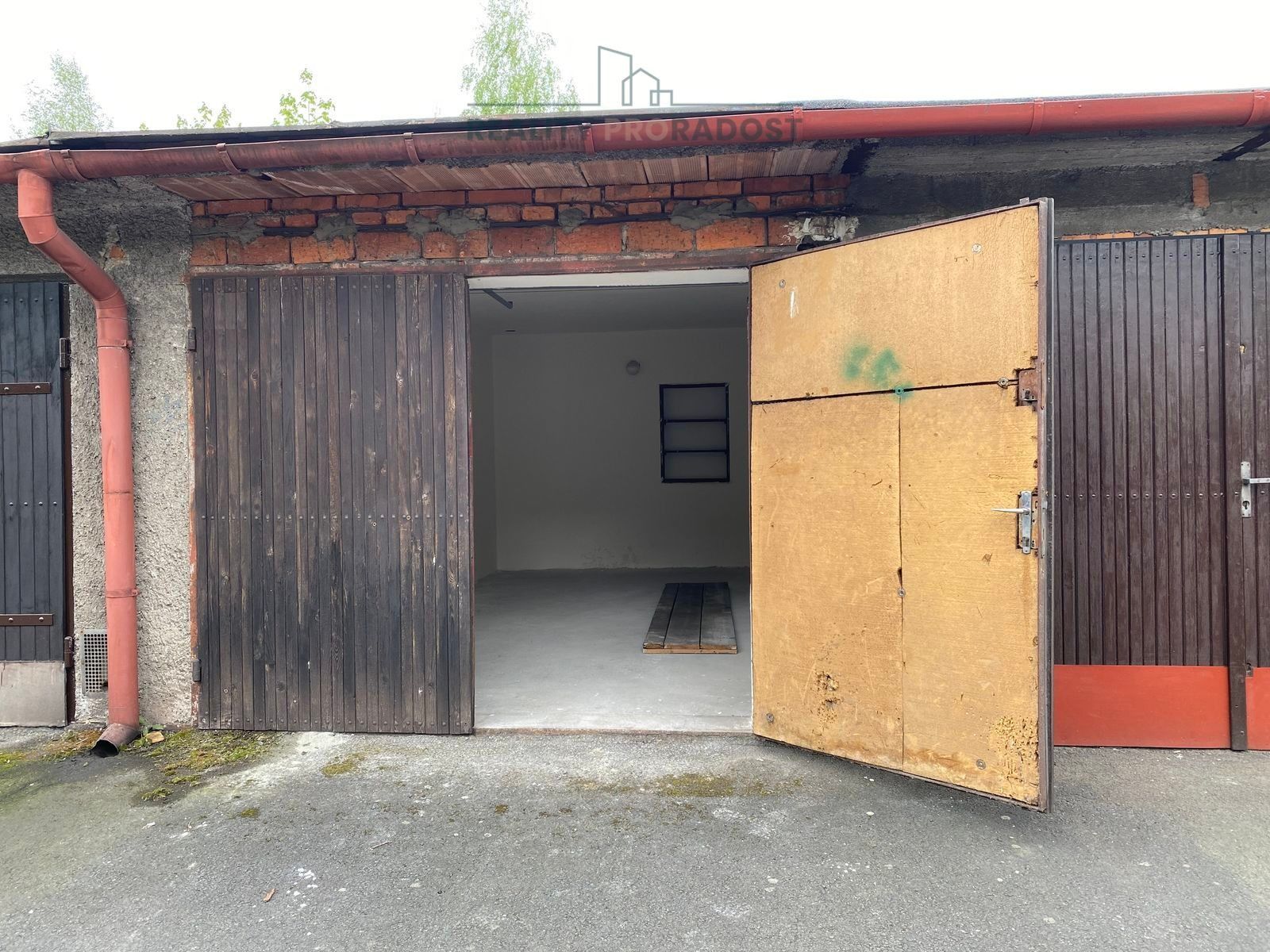 Prodej garáž - Na Horkách, Český Těšín, 19 m²