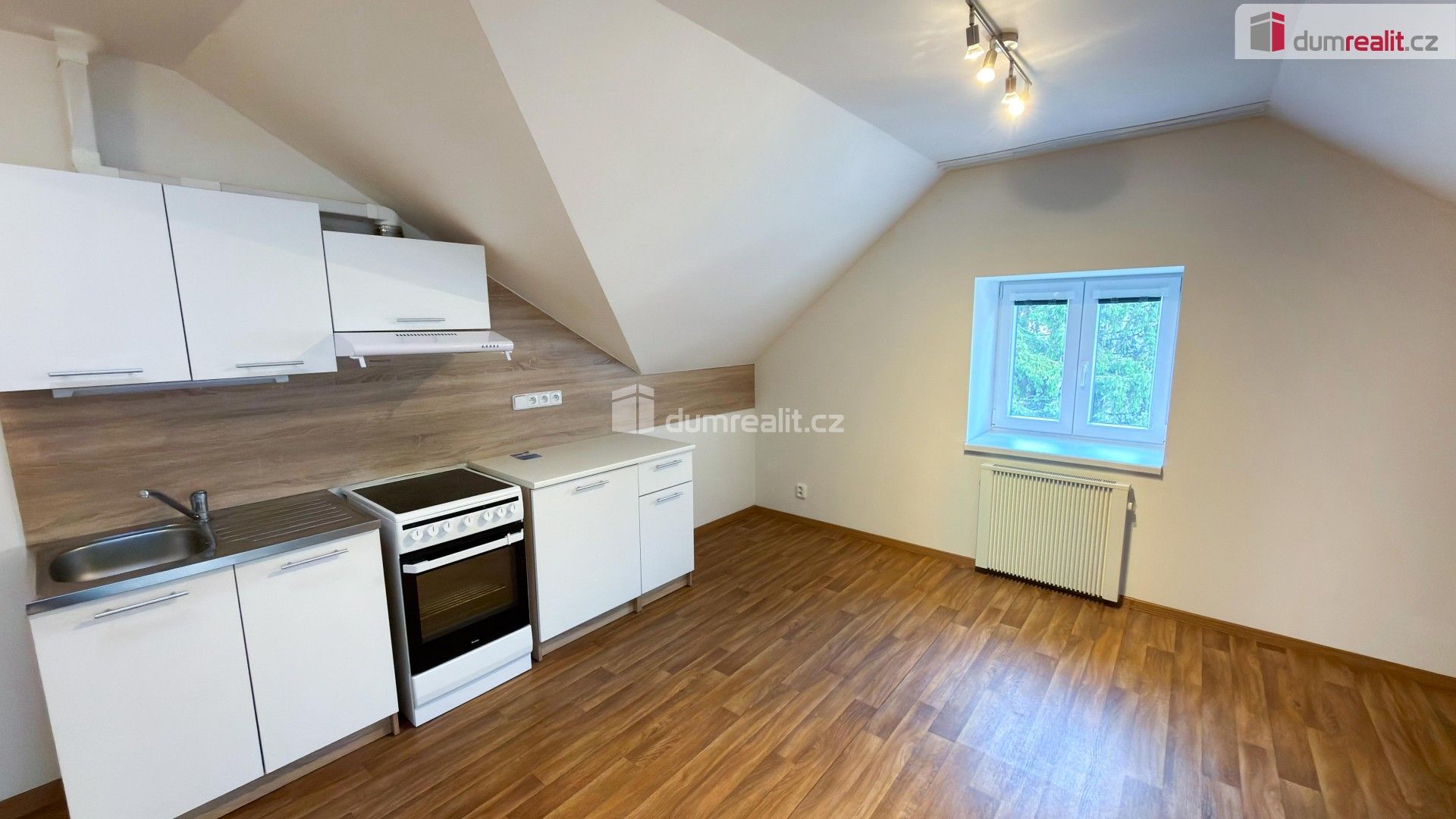 Pronájem byt 2+kk - Ke Hřbitovu, Kolín, 50 m²