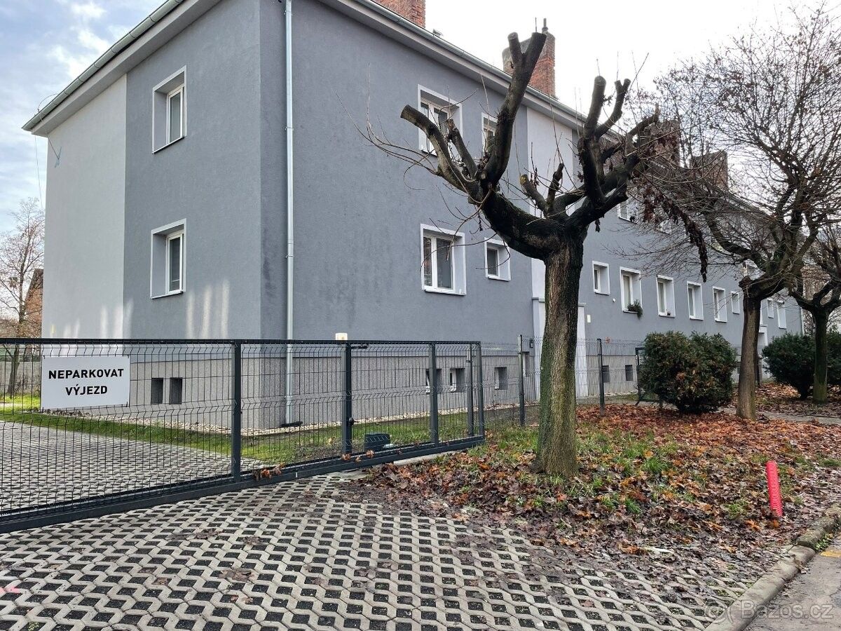 Byty, Chomutov, 430 03