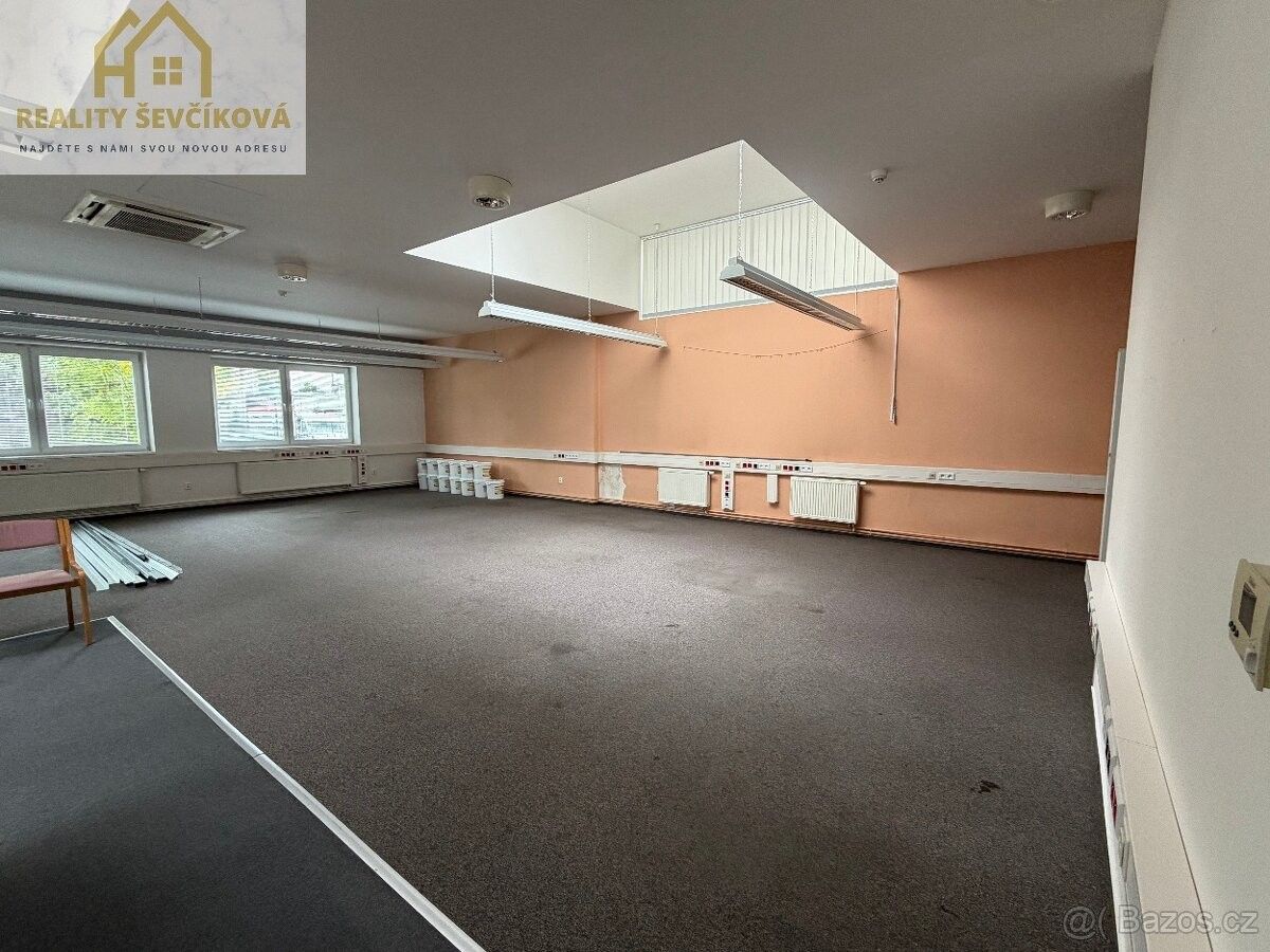 Pronájem obchodní prostory - Hradec Králové, 500 02