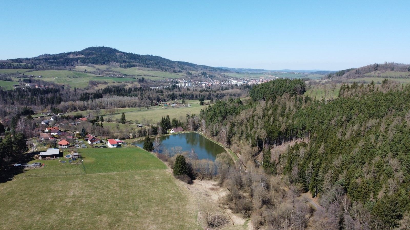 Zahrady, Dlouhá Ves, 782 m²