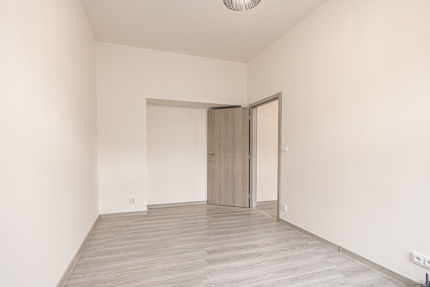 Prodej byt 2+kk - Praha - Vršovice, okres Praha 10, Hlavní město Praha, 36 m² - 5