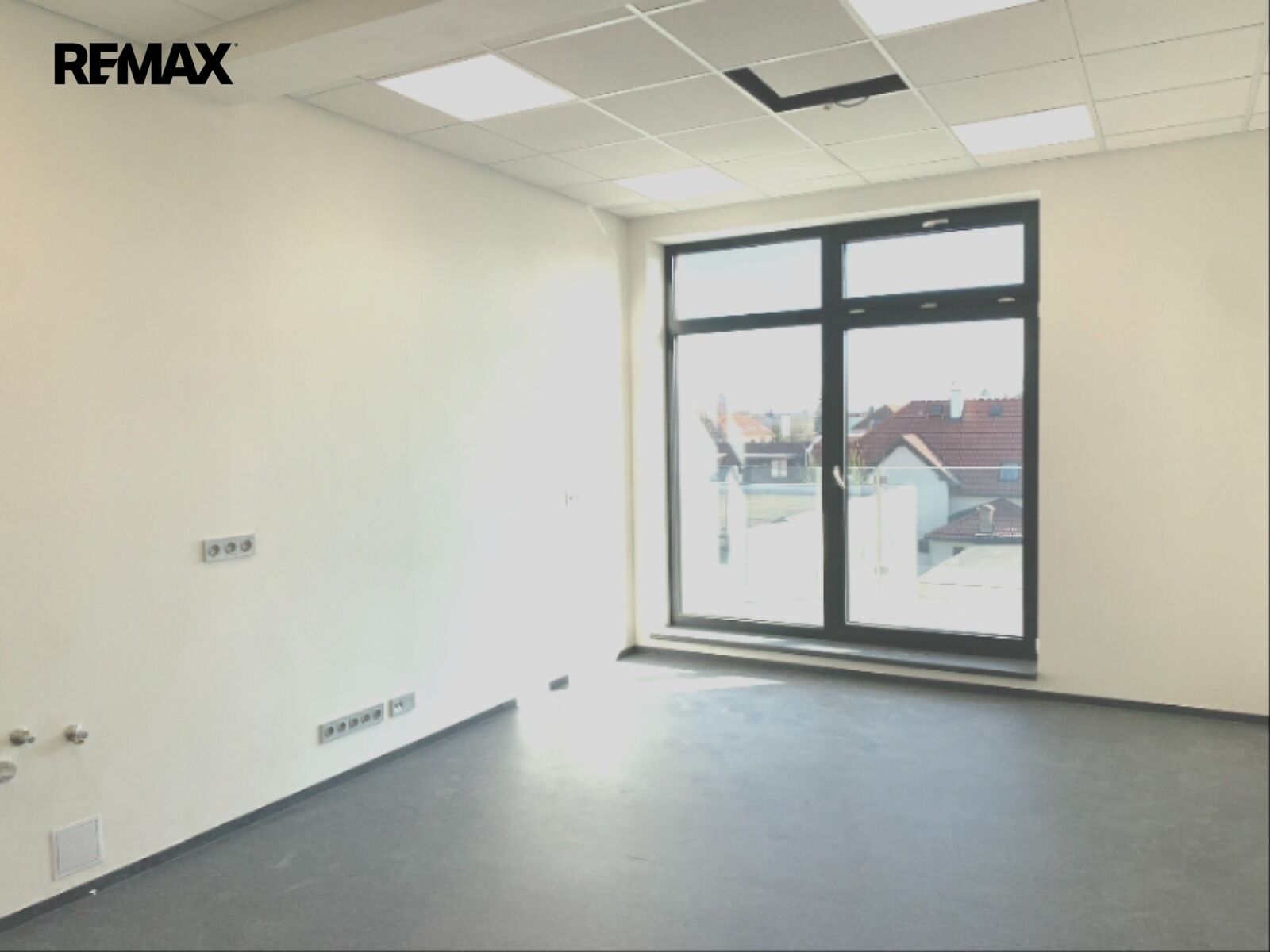 Komerční nemovitost · 49 m² · Náchodská  , Praha Horní Počernice - 4