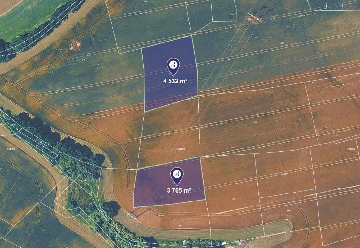Zemědělský pozemek, 8 237 m²